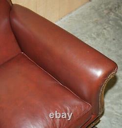 Antique Victorian Pair Of Claw & Ball Feet Brown Leather Walnut Club Armchairs