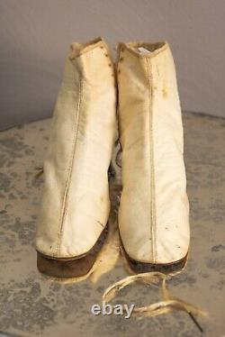Rare Gorgeous Victorian 1840s-60s White Kid Leather Booties, with White Kid Leat
