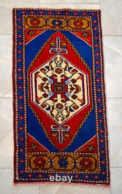 Vintage Small Area Rug Doormat Hand Knotted Oushak Rug Handmade mat 1'10x3'5